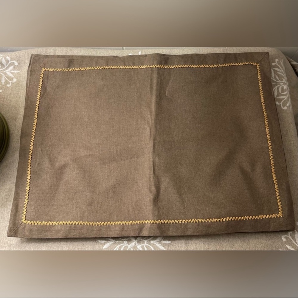 Set of 12  Linen Cocktail Napkins 21”x 21” Set of 12 Linen Placemats 19.5”x13.5” - Picture 7 of 14